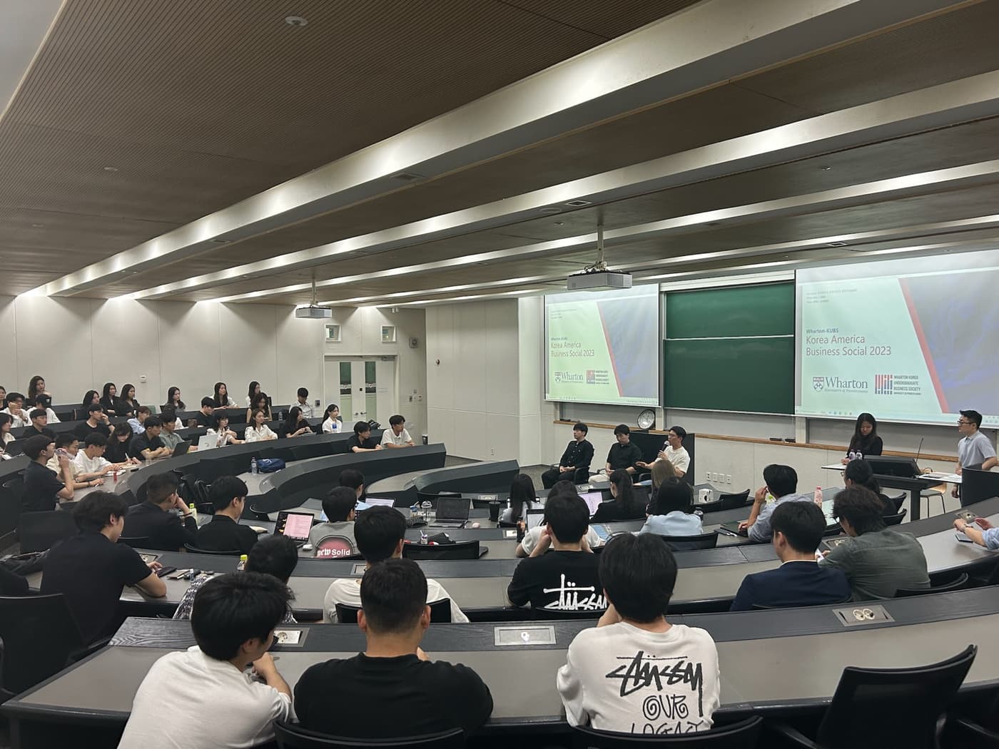 KABS 네트워킹 — 참가자들이 함께한 단체 사진